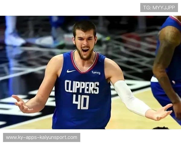 祖巴茨21+15难撑大局，快船篮板崩盘成败因，nba祖巴茨