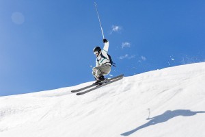 kaiyun体育app-雪橇锦标：俄罗斯队稳居金牌榜，冲击纪录！，雪橇国家队